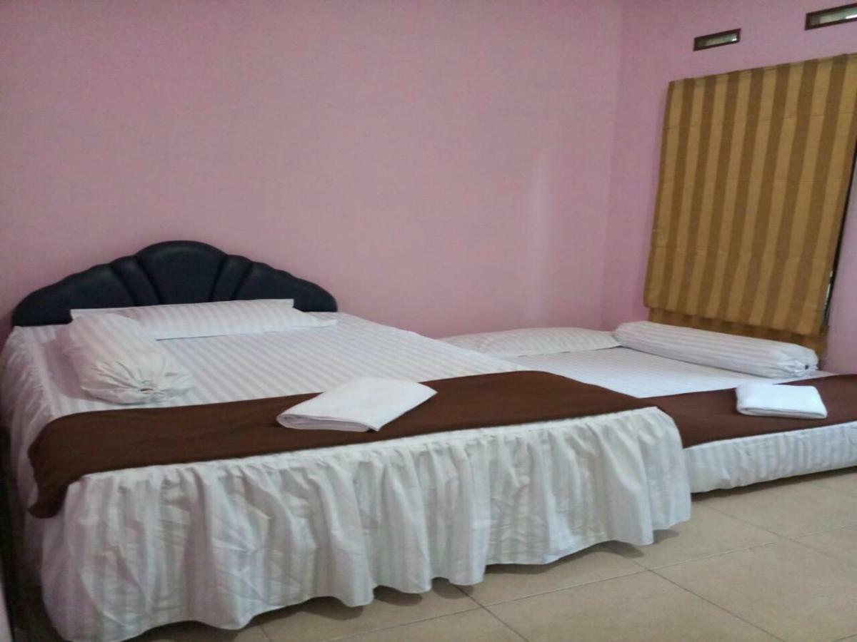 Seventeen Homestay Bandung Exterior photo